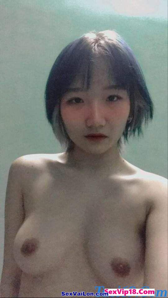 Ảnh sex học sinh Việt Nam khoe ngực đầu ti mới nhú