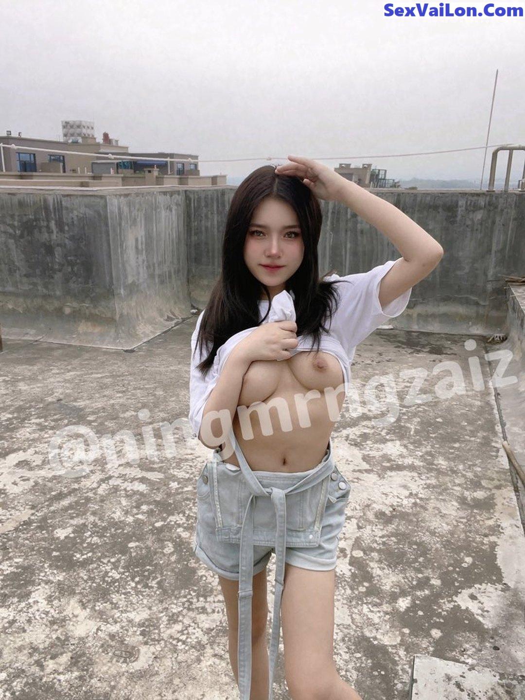 Ảnh sex public hot girl Trung Quốc khoe hàng nơi công cộng